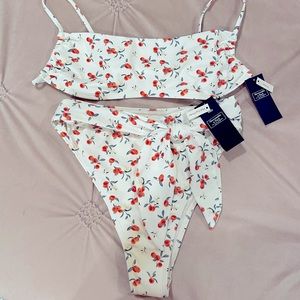 Super cute Abercrombie peach bikini!